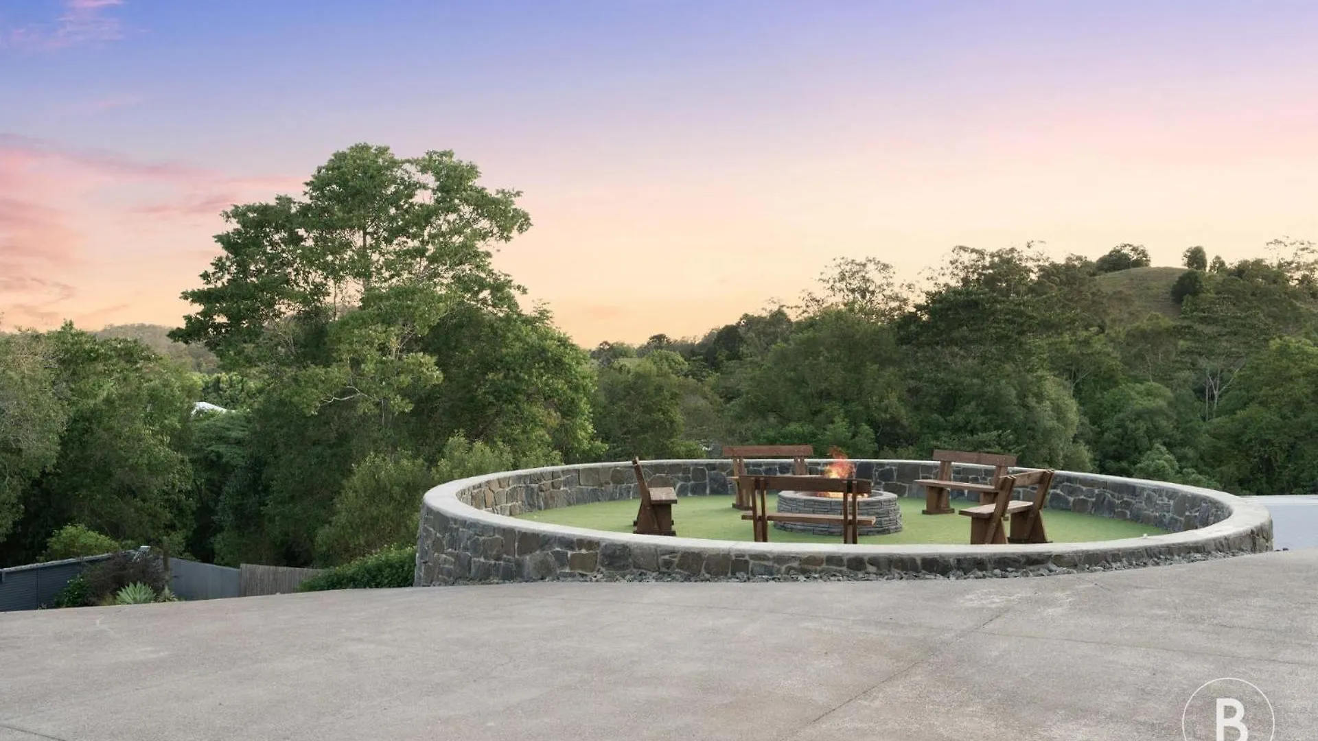 Eva - Eumundi Villa Australia